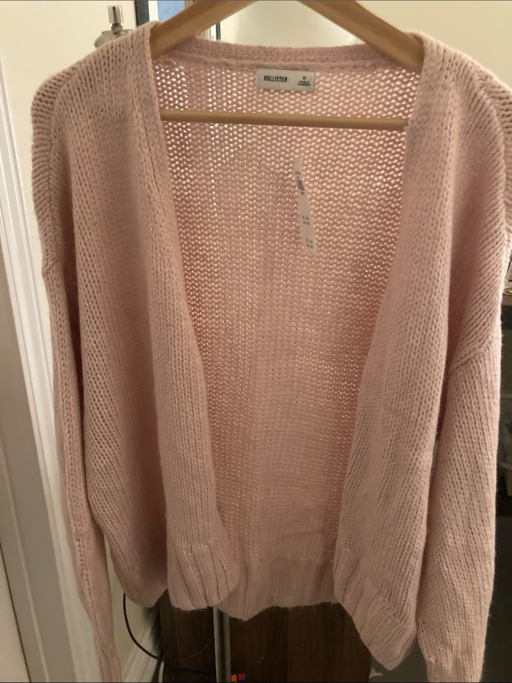 Cozy Hollister Women's Light Pink Open-Front Knit Cardigan
